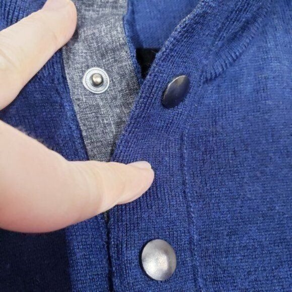 Banana Republic Mens Extra Fine Merino Wool Blend Snap Collared Pullover Sweater - Picture 3 of 10